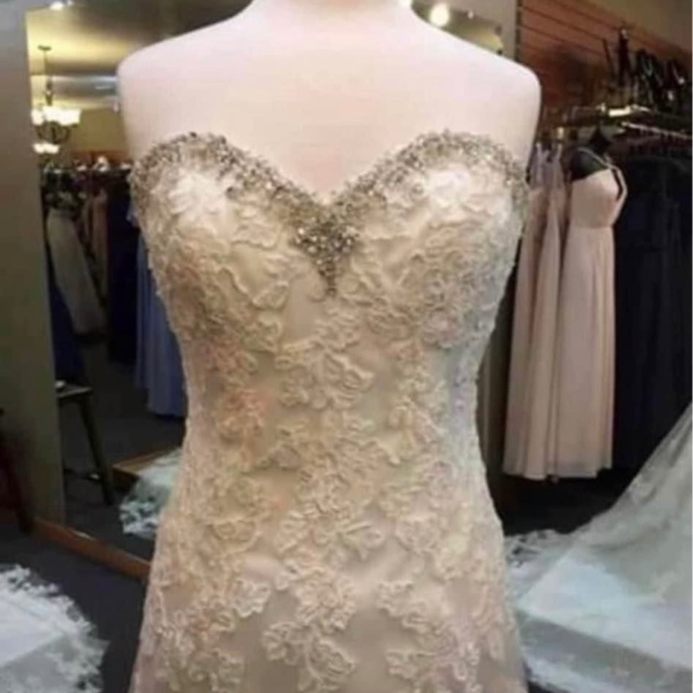 Wedding dress